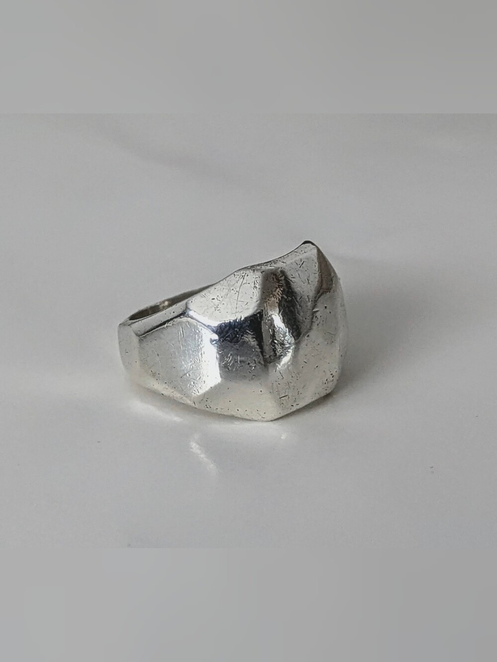 Vintage 925 Mexican Silver Hammered Chunky Dome Ring | Sz 8.25 | AAQuatif - Picture 2 of 5